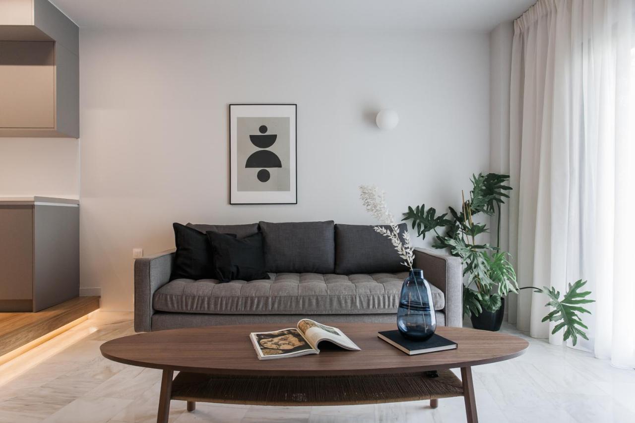Marvelous 2br With Balcony By Upstreet Διαμέρισμα