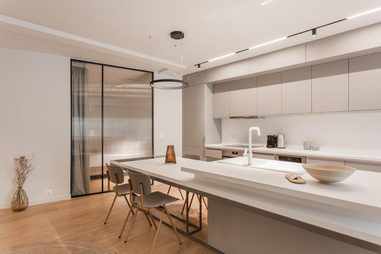 Διαμέρισμα Marvelous 2br With Balcony By Upstreet