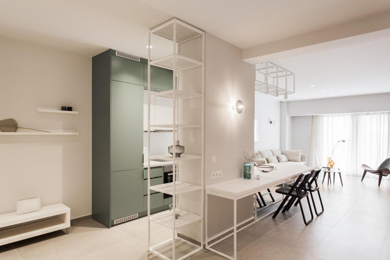 Marvelous 2br With Balcony By Upstreet Διαμέρισμα *