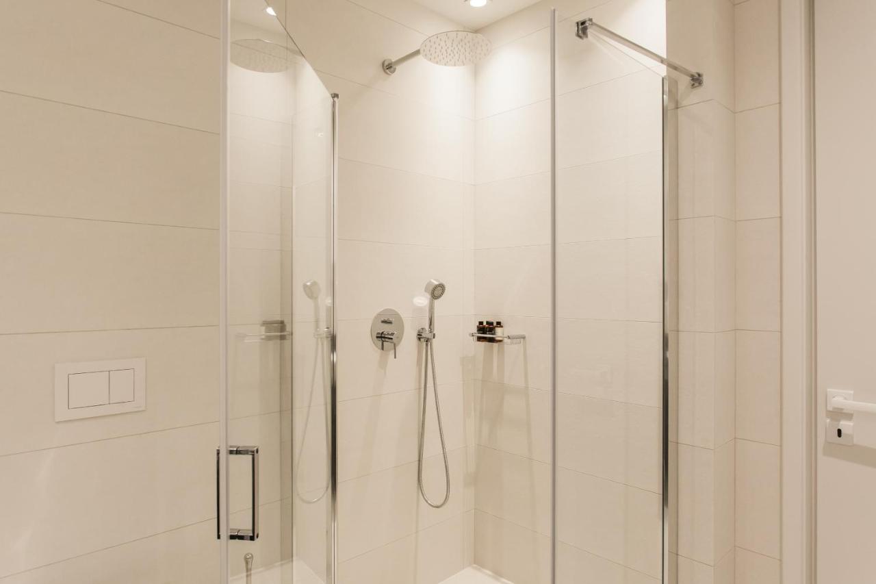 Marvelous 2br With Balcony By Upstreet *