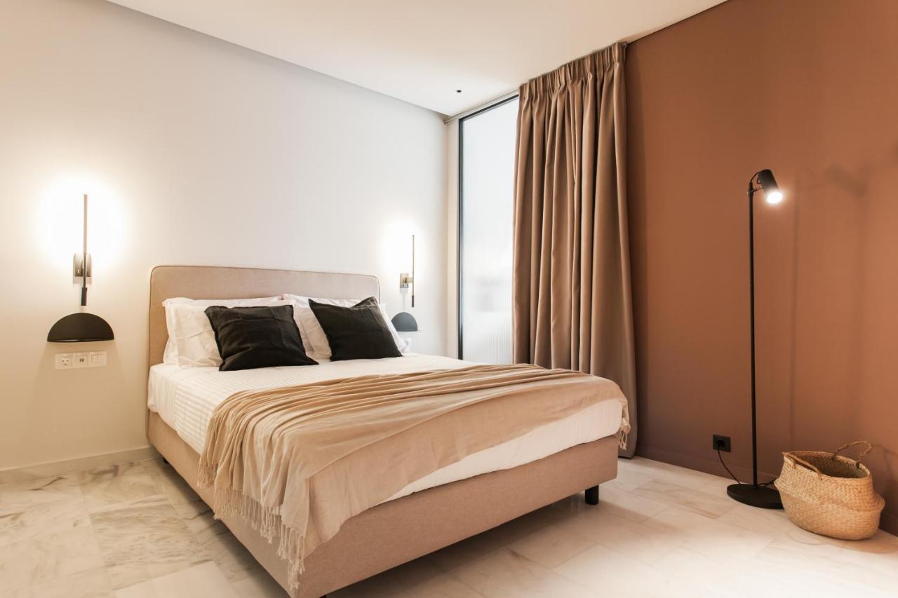Marvelous 2br With Balcony By Upstreet Διαμέρισμα *