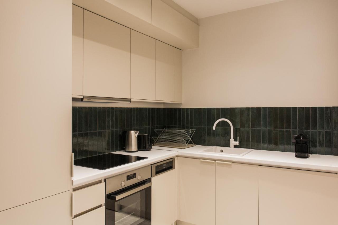 Marvelous 2br With Balcony By Upstreet *