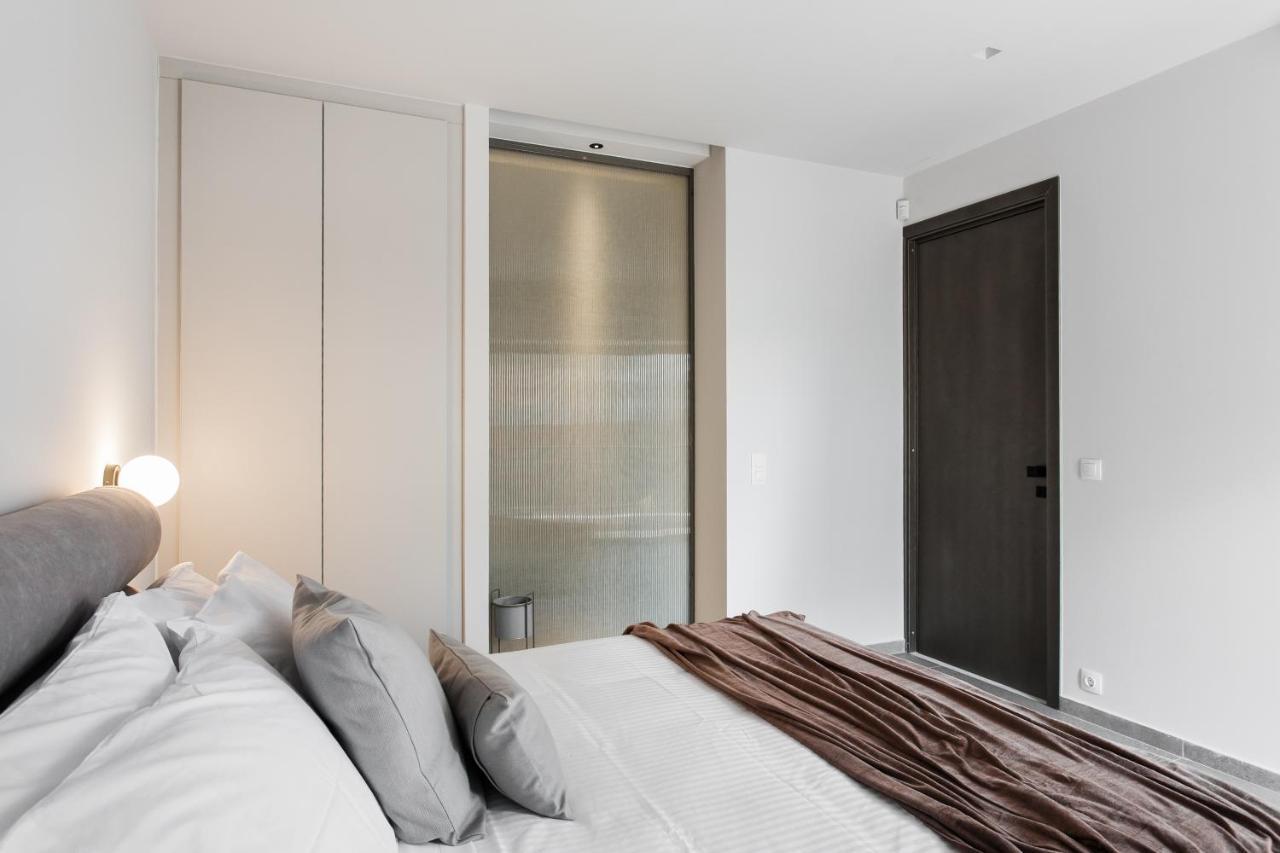 Marvelous 2br With Balcony By Upstreet Apartment