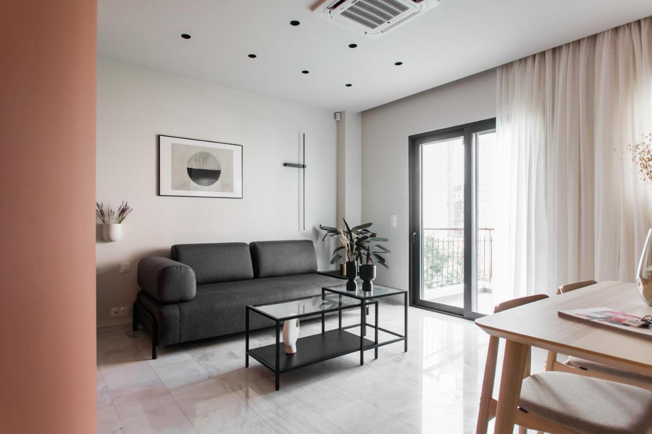 Marvelous 2br With Balcony By Upstreet Apartment
