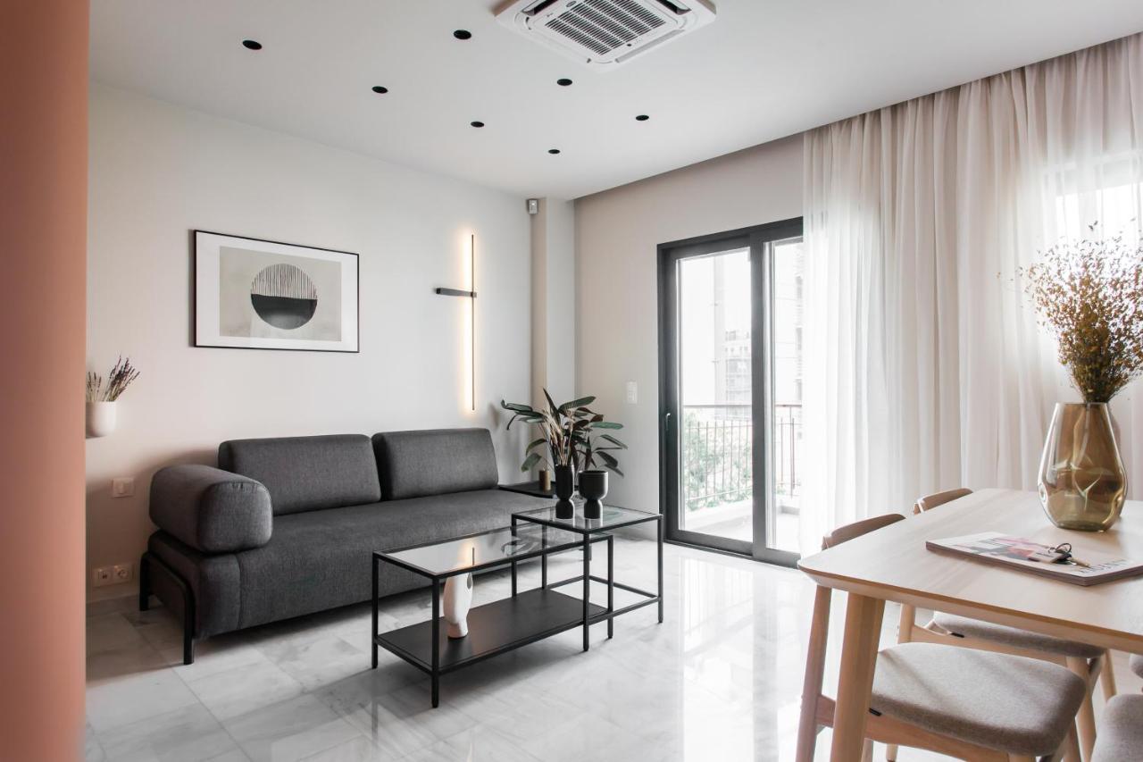 Marvelous 2br With Balcony By Upstreet Apartmán *